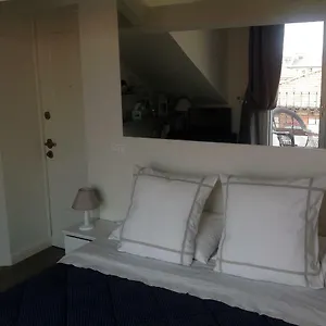 Pied A Terre With Terrazza In Center Apartmán